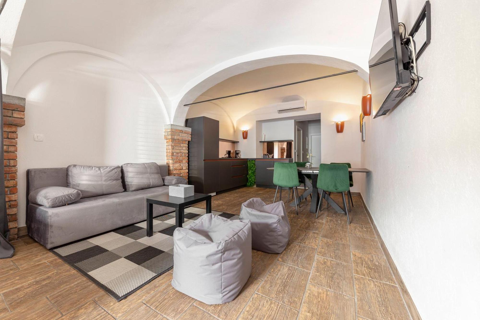 Aroma Apartments Любляна Экстерьер фото