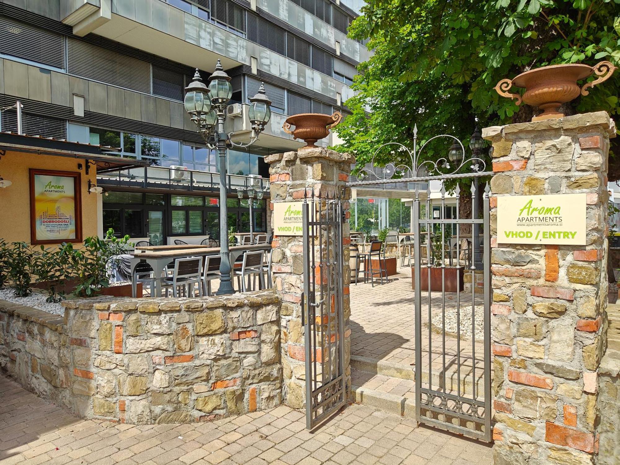 Aroma Apartments Любляна Экстерьер фото